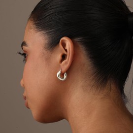 LeCalla 925 Sterling Silver Small Chunky Hoop Earrings for Women | Lightweight Minimalist Puffed Hoops Earring | Women's Round Hoop Earrings 18MM