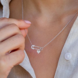 Paperclip Chain Necklace for Women Safety Pin Pendant Choker Necklace Gold Charm Necklace Thick Paperclip Choker Necklace Jewelry Gifts For Women