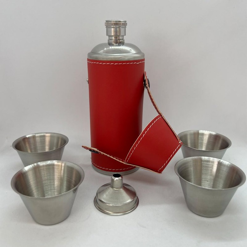 Giggle Golf 8 oz Red Flask With 4 Shot Glasses