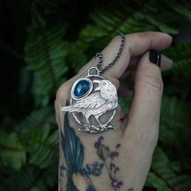 Wendalern Gemstone Bird Necklace Silver Box Chain Crow Necklace Blue Crystal Raven Pendant Necklace Vintage Sapphire Animal Clavicle Necklace Chain Jewellery for Women Girls
