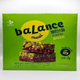 CJ Balance Meal Protein Bar Matcha Chocolate 38g 12 Packs Low Sugar Whole Grain Protein Bar / 씨제이 밸런스밀 프로틴바 말차초코 38g 12개 저당 통곡물 프로틴바