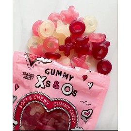 Trader Joe's xo Gummy Candy in X's & O's, 14 oz RARE Favorite Valentine's Love