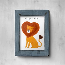 Inkognito Plush Postcard | Occasion: Birthday/Greetings Motif: Lion "Alles Liebe" | Artist: Nastja Holtfreter | Item No.: 38674 | by Berliner Verlag