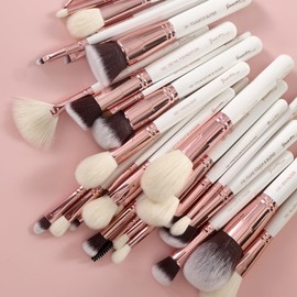 Pro makeup Artist Brushes Set 32Pcs Luxury Goat Hair Horse hair Makeup Brush Set eye and face brushes for every possibility By Bueart Design (Pearl White)