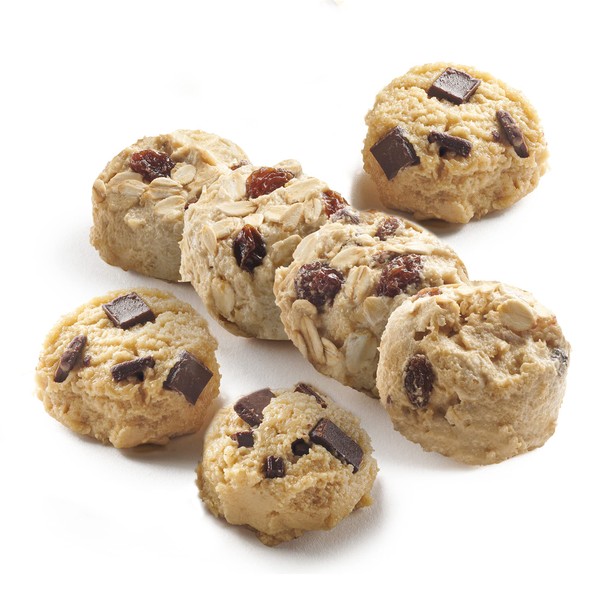 David's Cookies Chocolate Chunk & Oatmeal Raisin Preformed Frozen Cookie Dough - Ready to Bake Cookies - Easy To Bake - Great for Sharing While Bonding With Family And Friends (96 pcs)