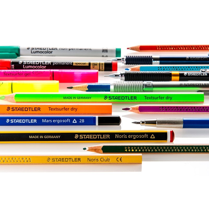 Staedtler Tradition 110 Graphite Pencil 4B Black/red