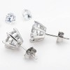 Moissanite is okay. I won’t accept it. / 모이사나이트 괜잖아요.안받을게요.