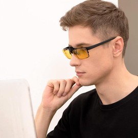 Clip-On Polarising Glasses Night Driving Glasses Yellow Anti-Glare Ultra Light for Men and Women, yellow, M
