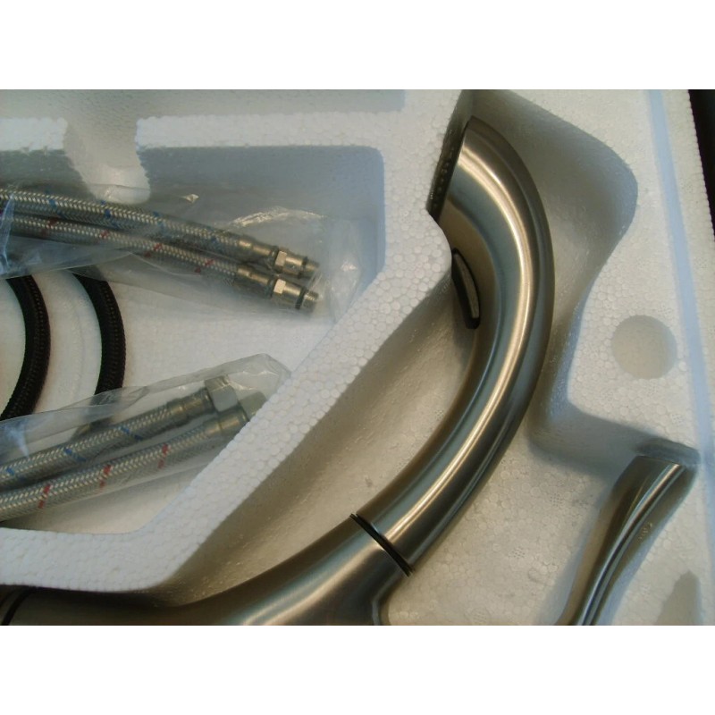 sanitary wares Kitchen Faucet Single hole pull out spray