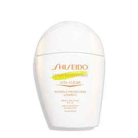 Shiseido Protector Solar Urban Environment Vita-Clear Fps 42 - Fórmula Invisible Con Vitamina C - Efecto Mate, Como Maquillaje Durante 8 Horas - No Comedogénico - 30 Ml