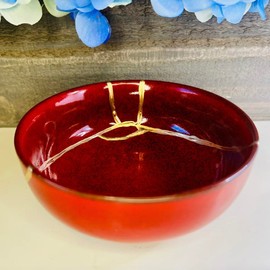 Royal Red Kintsugi Bowl, Gold Repair Ceramic Pottery, Kintsugi Pottery for wellness and reconnection, Ceramic Japanese Pottery for Decoration, Traditional Japanese Decor, One of Kind Piece of Art