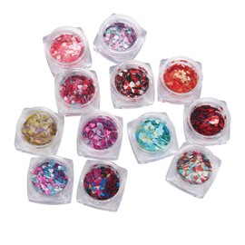 OHPHCALL 18pcs Multicolored Heart Nail Sequins for Nail Art Random Color Paillettes for Manicure Decoration Creative Accessories for Home and Salon Use