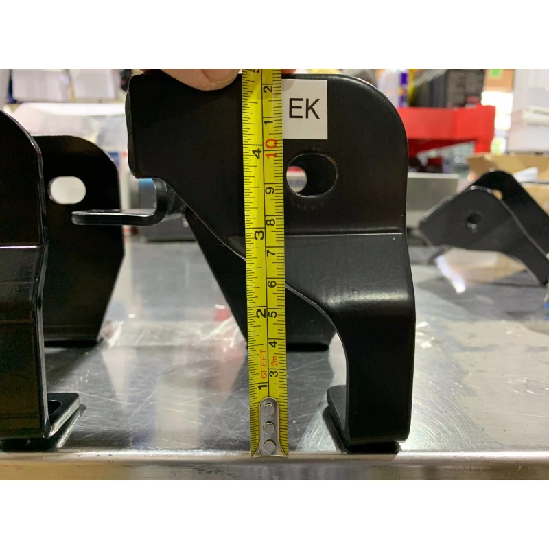 1320 Driver side 2 bolt motor mount & Bracket 97-01