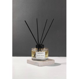 Homewarmthco Sea Salt Orchid Reed Diffuser Set - Luxury Fragrance Reed Diffusers for Home, Office & Bathroom Décor - Long-Lasting Scent with Non-Toxic Oils (5.63 oz)