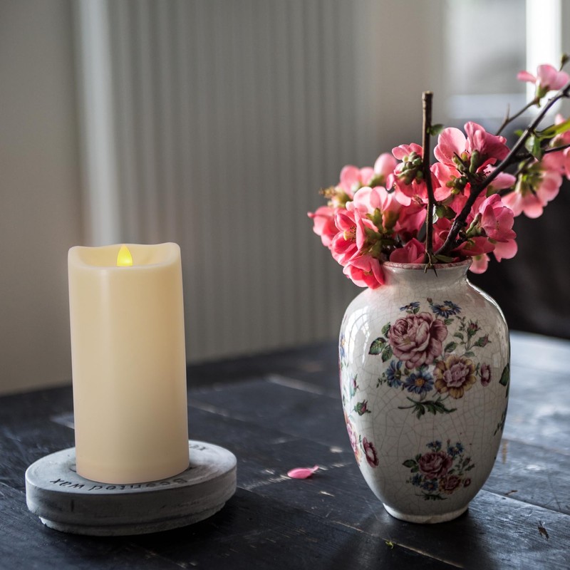 7LinRay 4" x 10" Large Outdoor Flameless Candle with Remote