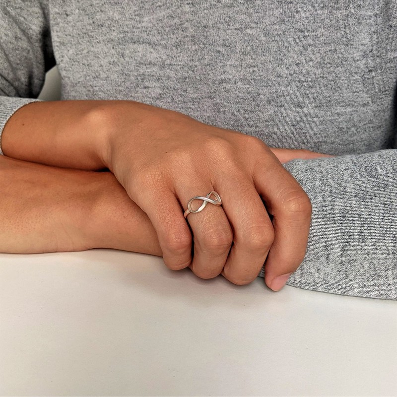 Silverly Women's 925 Sterling Silver Simple Infinity Symbol 8 Band