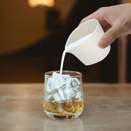 TANZOIJI Ceramic Creamer Pitcher Set, 4 oz, 4 Pieces, White Mini Pouring Jugs with Bowls for Tea, Coffee, Milk, Sauce