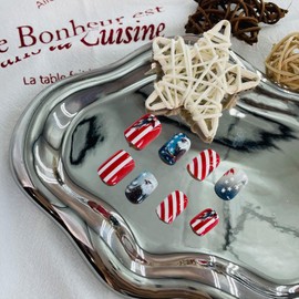 Independence Day False Nails Short 4th of July Press on Nails Acrylic Coffin Glue on Nail Glossy Stripes Patriotic Artificial Fake Nail Reusable for Women 24Pcs