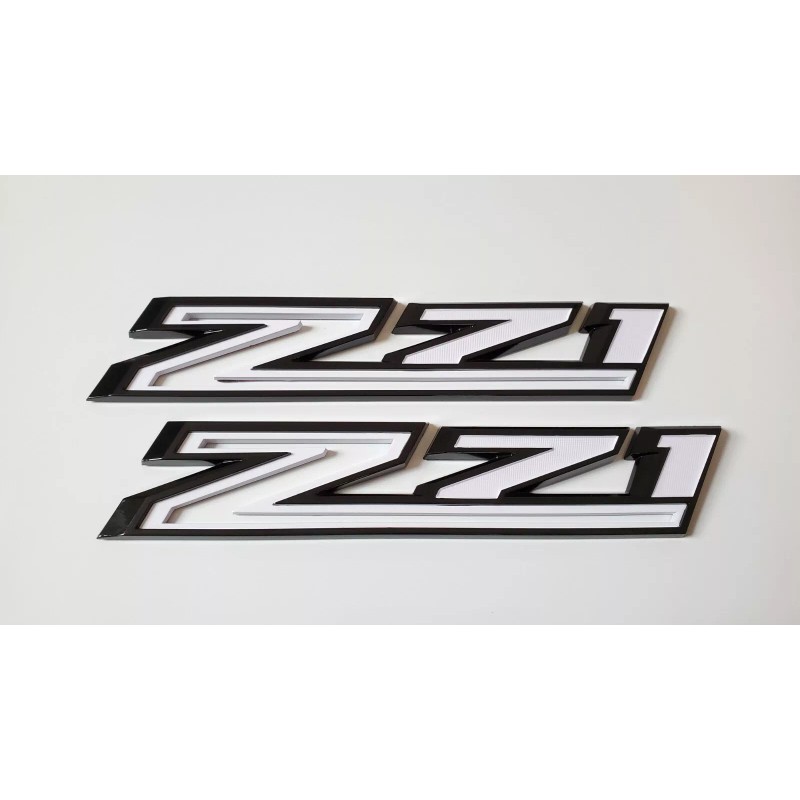OEM 2pcs 2019-2023 Chevy Silverado Z71 Emblem OEM Fender Gloss
