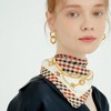 Daks (신세계센텀점)25S/SDCSC5E141I2SILK100% 베이지 체크 패턴 스퀘어 실크스카프 (SHINSEGAE CENTUM CITY)