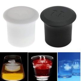 2 PCS Novelty Funny Silicone Polar Ice Cube Molds, Reusable Shapes of Polar Bears & Penguins on Ice Bergs, Easy Way to Make Any Drink Special