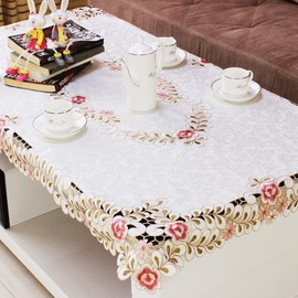 LeLehome 33" X 57" Oblong Flower Embroidered Lace Tablecloth, Rectangular Vintage Classic Red Rose Table Cloth Dining Table Cover for Wedding Party Home Kitchen Decor
