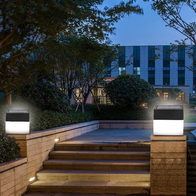 Solar Powered LED Square White Light for Garden Fence Courtyard