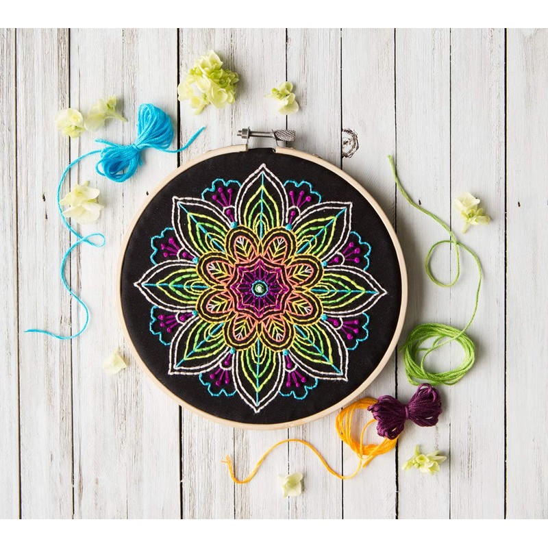 Leisure Arts Mini Maker Embroidery Kit, Multi