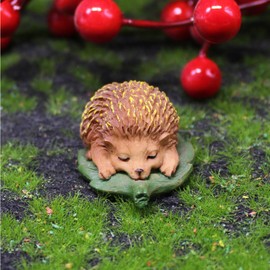LVGPH Hedgehog Garden Ornaments Outdoor Fairy Garden Accessories Miniature Garden Landscape Resin Hedgehogs Waterproof Garden Statues Fun Animal Figurine Decoration for Patio Lawn Yard (b)