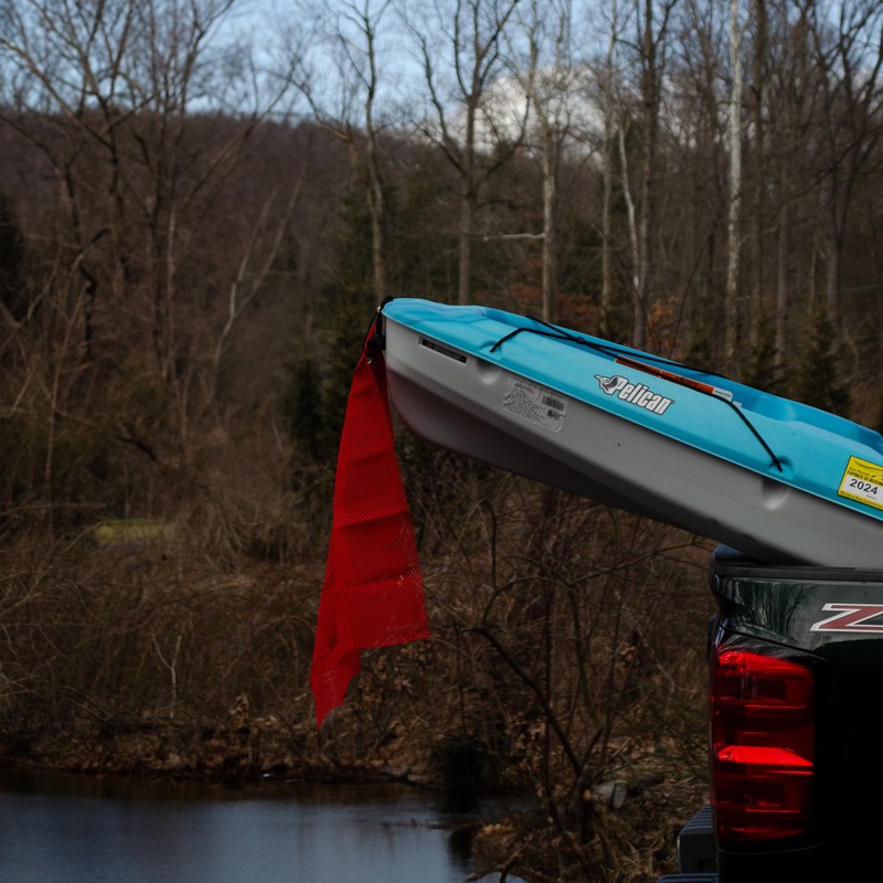 RoadPro 2424G Red 24" x 24" Mesh Warning Flag with