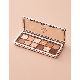 3CE [3CE] 뉴 테이크 아이섀도우 팔레트 홀리데이 에디션 (+브러쉬, 파우치 키링 증정) [3CE] New Take Eye Shadow Palette Holiday Edition (+Brush, Pouch Key Ring Gift)