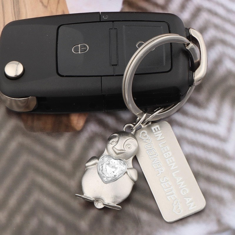 Penguin Keyring with Engraving "Ein Leben Lang an Deiner Seite"