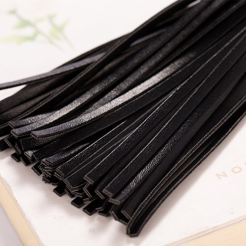 ZOONAI Tassel Keychain (Black)