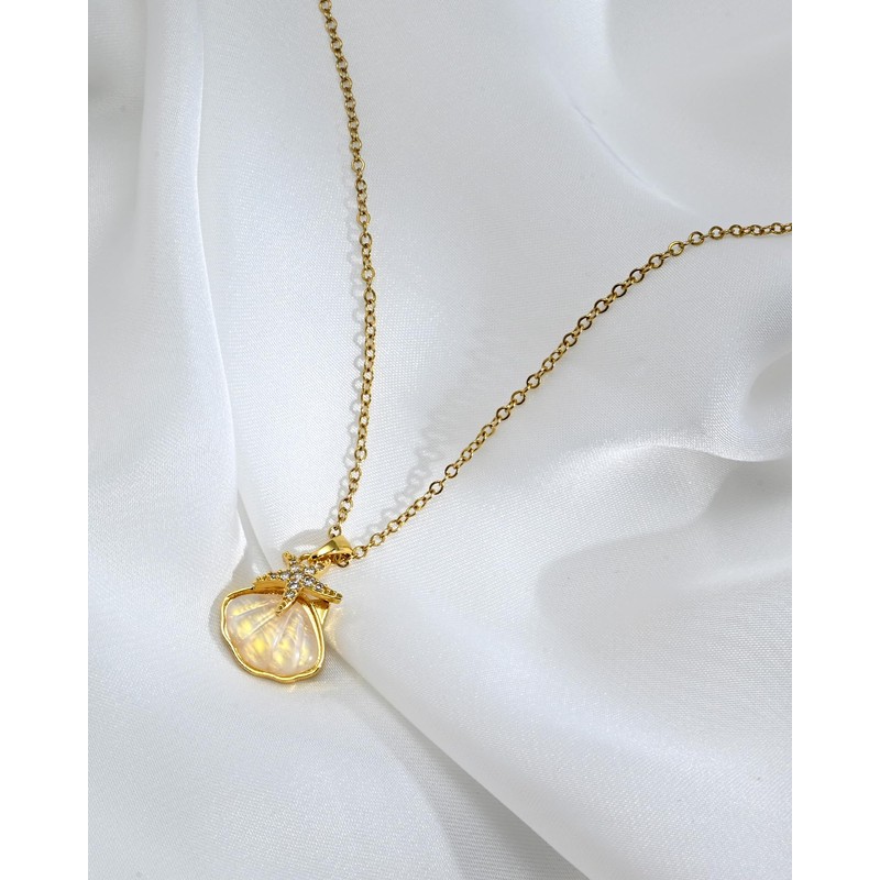 Desnuage Seashell&Starfish Pendant Necklace for Women 14K Gold Plated Adjustable