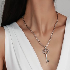 Inilbran Boho Heart Key Choker Necklace Silver Key Heart Necklace Choker Vintage Key Pendant Necklace Open Heart Key Necklace Chain Jewelry for Women and Girls