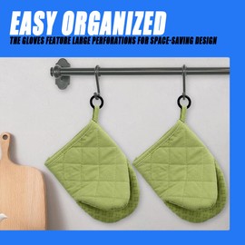 1 Pair Mini Oven Mitts, Over 500 Degrees Heat Resistant Kitchen Mitts with Non-Slip Pattern, Full Filled with Cotton, Good for Cooking, Baking, Grilling, BBQ (Green)