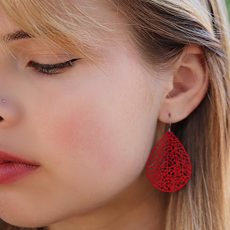 Filigree Dangle Earrings, Lightweight Teardrop Cutout on Hypoallergenic Pure Titanium