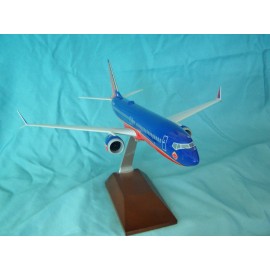 SOUTHWEST AIRLINES  737- MAX 8 1:130 N872CB DESK MODEL SKYMARKS - EXECUTIVE