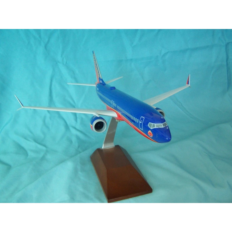 SOUTHWEST AIRLINES 737- MAX 8 1:130 N872CB DESK MODEL SKYMARKS