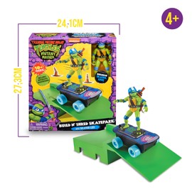 TORTUGAS NINJA Leonardo Motorised Skateboard, 10 Tricks for Scooter, Ramp and Movable Action Figure, 12 cm, from the Movie Chaos Mutant, Boys and Girls + 4 Years