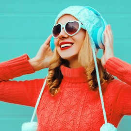 Neon Colors Party Favor Supplies Wholesale Heart Sunglasses (7 Pack White)