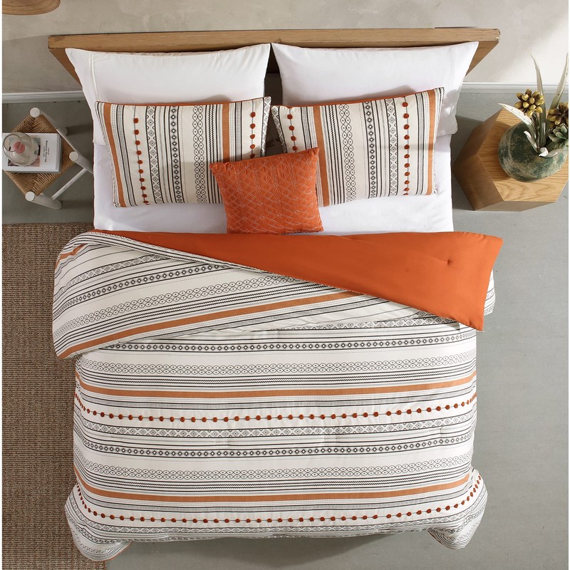 Modern Threads - Layne Collection 4-Piece Comforter Set - Reversible