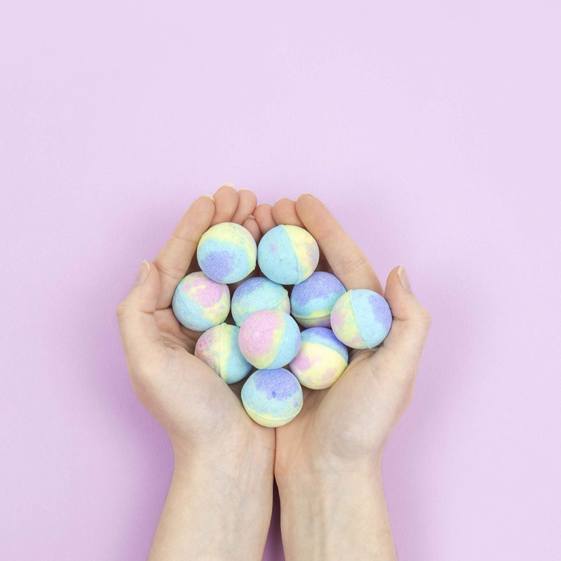 Gift Republic Unicorn Poo Bath Bombs Raspberry Scented Mini Colourful