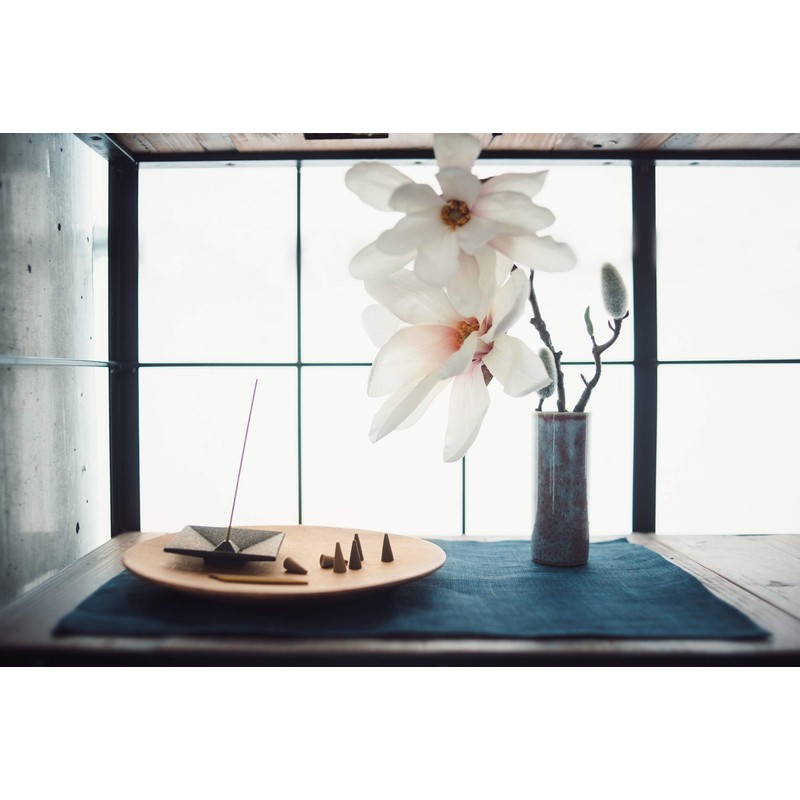 Nihon Kodo Kayuragi Jasmine Sticks 40 Sticks with Incense Stand