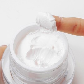 Secret Age Schmeltz EX Carnosine Whitening Cream 50g / 시크릿에이지 슈멜츠EX 카르노신 화이트닝 크림 50g