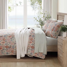 Tommy Bahama - Twin Quilt Set, Premium Cotton Reversible Bedding with Matching Sham, Floral Bedding Set, Oeko-Tex Certified (Ikat Tropics Beige, Twin)
