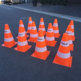 LionSports Practical Pylon Set for Sports, Football, Dogs and Training - Perfect Cones, Training Cones for All Sports - Ideal for Outdoor Use (Outdoor, Cone, Course)