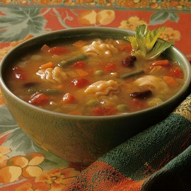 Amy's Soup, Vegan Hearty Minestrone, Made With Organic Vegetables, Beans and Pasta in Tomato Broth, Canned Soup, 14.1 Oz (12 Pack)