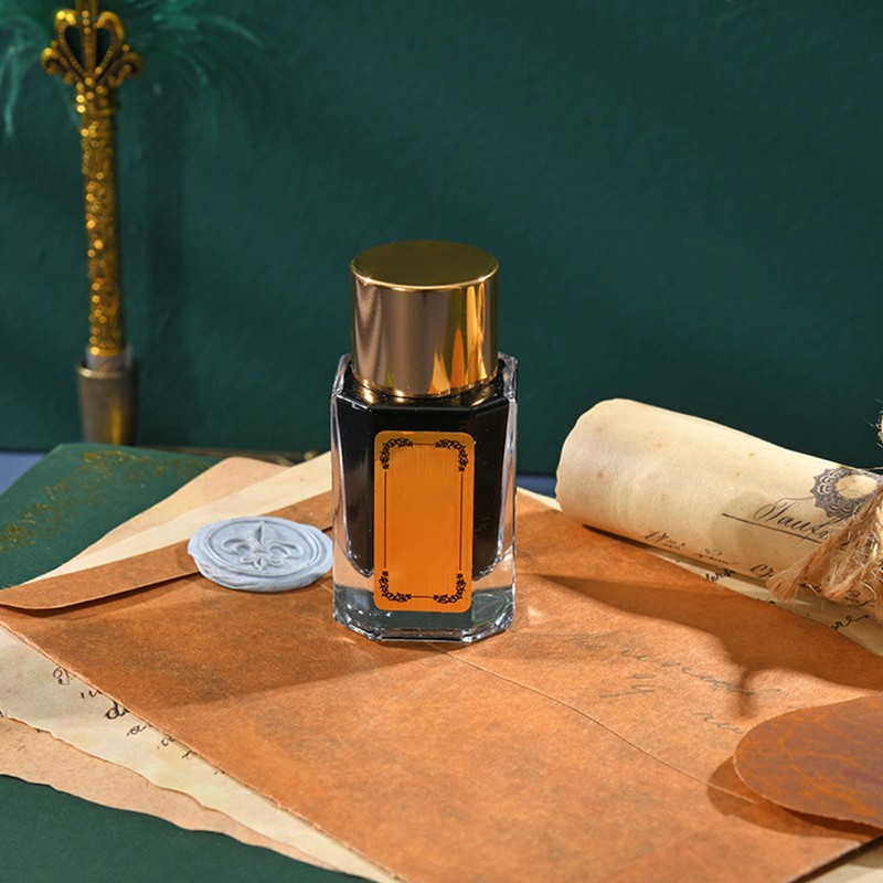 Quill Pen Set Retro Elegant Exquisite Pattern Smoothing Writing Feather