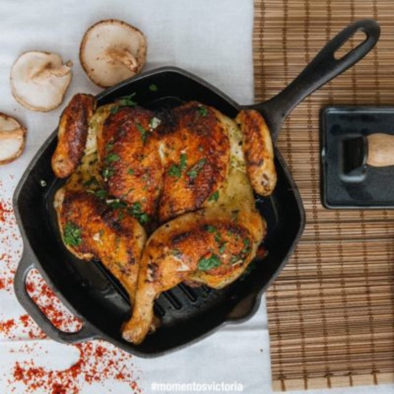 Jim Beam , Pre Seasoned Cast Iron Square Skillet with